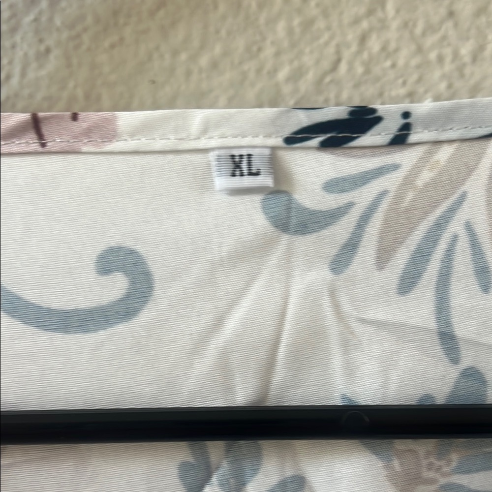 Floral White hi-low Dress size xl EUC - Picture 5 of 6